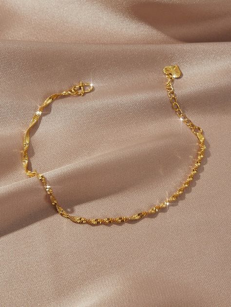 Delicate Gold Bracelet, Twist Bracelet, Gambar One Direction, Jewelry Prom, Gold Bracelet Simple, Latest Bracelets, Wave Bracelet, Twisted Bracelet, Bracelets Design