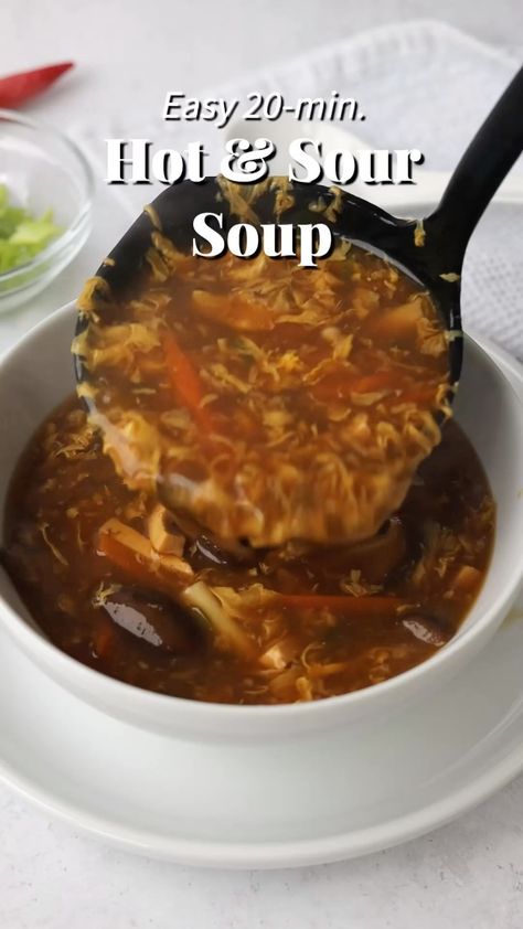 Hot And Sour Soup Recipe, Hot And Sour Soup Recipe Easy, Hot N Sour Soup, Sweet And Sour Soup, Chinese Soup Recipes, Hot And Sour Soup, Sweet Dishes Recipes, Chinese Cooking, Easy Soup Recipes