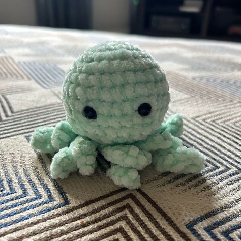 Handmade Crochet Octopus Stuffed Animal. Super Cute, Soft, And Squishy..#crochetamigurumi #handmadetoys #crochetlove #amigurumilove #yarnaddict Blue Amigurumi, Crochet Ocean Animals, Mini Crochet Animals, Crochet Ocean, Octopus Colors, Octopus Stuffed Animal, Small Crochet Gifts, Crochet Stuffies, Octopus Crochet