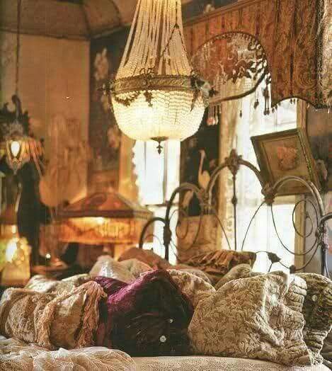 Rustic Romantic Bedroom, French Bohemian, Romantic Boho, Bohemian Bedroom Decor, Romantic Bedroom, Deco Boheme, Shabby Chic Vintage, Bohemian Bedroom, Trendy Bedroom