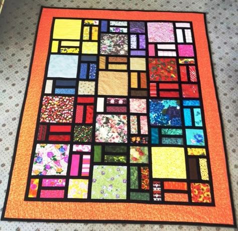 Stained Glass Quilt, Jelly Roll Quilt Patterns, Batik Quilts, Jellyroll Quilts, Patchwork Quilt Patterns, Free Quilting, Stained Glass Patterns, Stain Glass, Quilting Crafts