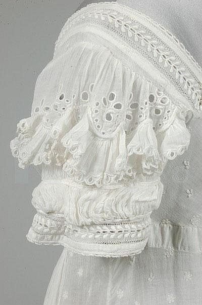 1820s Fashion, Fashion Tips For Girls, Period Dress, Regency Dress, Embroidered Apron, Regency Fashion, 19th Century Fashion, Regency Era, Linens And Lace