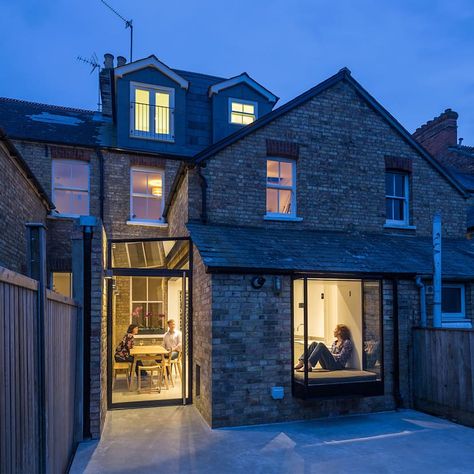 Victorian Terrace Extension with creative update ideas | homify Victorian Terrace Extension, Victorian Kitchen Extension, Side Return Kitchen Extensions, Bedroom Extension, Cellar Conversion, Terrace Extension, Cottage Extension, Pergola Plans Design, Window Architecture