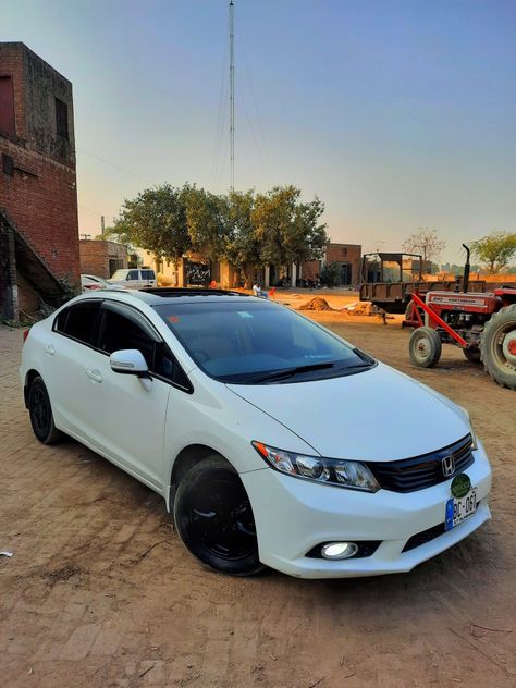 Honda civic si fb2 model Honda civic white car on black rims Honda Civic Rs, Honda Civic Wheels, Honda Civic Car, Civic Car, Chrome Rims, White Rims, Civic Si, Rims And Tires, Honda Civic Si