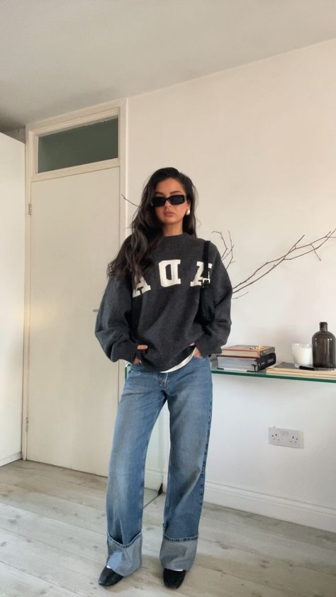 how to style the adanola knit jumper. Baggy jeans, ballet flat, wrong shoe rule, adanola haul, adanola jumper. Topshop jeans. Adanola Knit Jumper, Adanola Outfit, Baggy Jumper Outfit, Jeans Jumper Outfit, Turn Up Jeans, Baggy Jumper, Aw 2024, Scandi Fashion, Xmas 2024