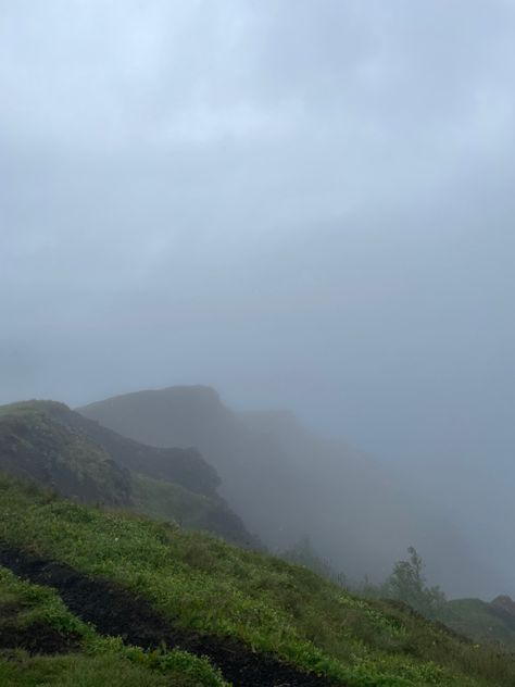 fog day // mountain hiking // thorsmork // hiking // foggy mountain Foggy Mountains Aesthetic, Foggy Cliff Aesthetic, Unforgiving Fog, Foggy Mountain Aesthetic, Foggy Appalachian Mountains, Mountains Fog Aesthetic, Fog Mountain, Misty Woods, Mountain Aesthetic