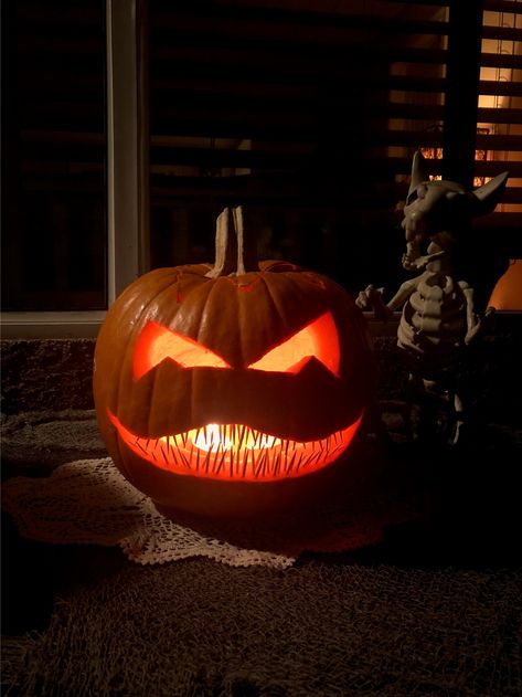 I may have poked myself a few times, inserting the teeth. But the end result was worth it! Jack O Lantern With Toothpick Teeth, Tooth Pick Pumpkin Carving, Toothpick Pumpkin Carving, Pumpkin Carving Toothpicks, Pumpkin With Toothpick Teeth, Pumpkin Carving Ideas With Teeth, Pumpkin Mouth, Scary Pumpkin Faces, Buck Teeth