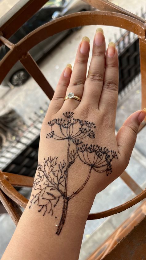 Fennel plant henna Plant Henna Designs, Fennel Plant, Skin Painting, Skin Paint, Henna Ideas, Henna Tattoo, Fennel, Henna Designs, Henna