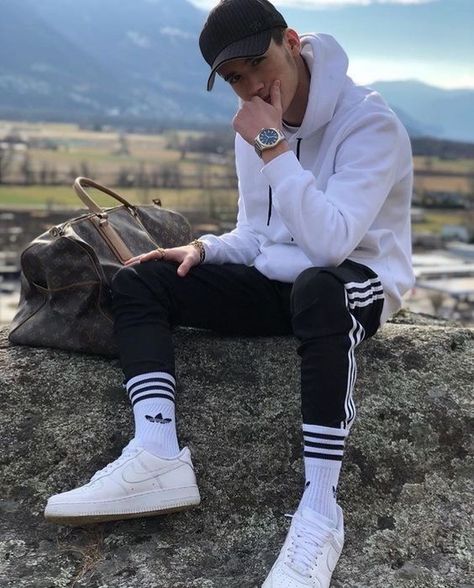 Socks Outfit, Hype Beast, Sock Outfits, Mens Fashion Streetwear, Tomboy Outfits, Mens Fashion Casual Outfits, Adidas Outfit, Stylish Mens Outfits, Men Fashion Casual Outfits