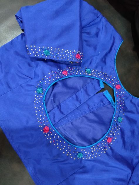 French Knot Aari Blouse Designs, French Knot Design For Blouse, Simple French Knot Aari Work, Blouse Embroidary Simple, French Knot Aari Work Blouse Designs, Simple French Knot Blouse Designs, French Knot Embroidery Blouse, French Knot Blouse Designs, French Knot Aari Work Blouse