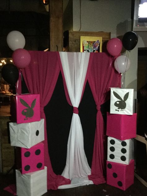 Hugh Hefner Party Theme, Y2k 18th Birthday, Play Boy Party Decoration, Playboy Bunny Birthday Party Ideas Decorations, Playboy Bunny Party Theme Decor, Playboy Bunny Party, Playboy Bunny Theme Party Birthdays, Play Boy Bunny Birthday Party Ideas, Playboy Party Decorations Ideas