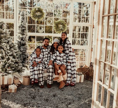 Family Christmas Pajamas Photoshoot, Christmas Pajamas Photoshoot, Pajamas Photoshoot, Christmas Pajama Pictures, Matching Family Christmas Pajamas, Matching Christmas Pajamas, Christmas Family Photos, Family Christmas Pajamas, Christmas Photoshoot