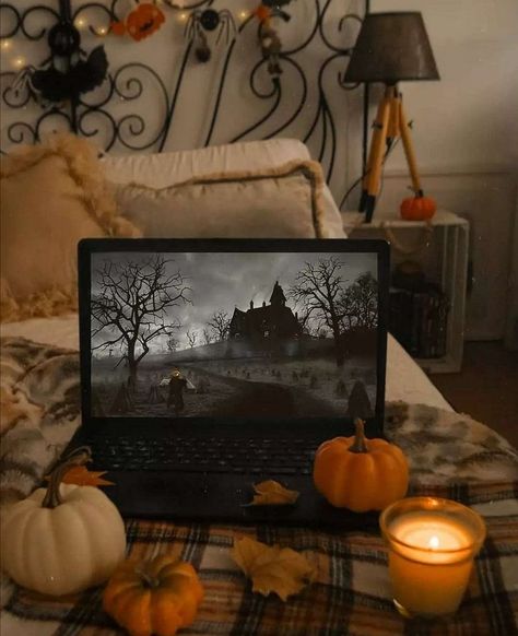 Pumpkins And Candles, Spooky Szn, Wallpaper Ipad, Halloween Vibes, Fall Inspo, Season Of The Witch, Cozy Autumn, Fall Feels, Autumn Vibes