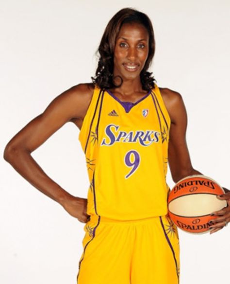 African American Athlete Female - Lisa Leslie Is A Retired Professional Basketball For The Los Angeles Sparks Lisa Leslie, Month Challenge, Basketball Icon, Softball Catcher, American Athletes, David Robinson, Coaching Volleyball, Influential Women, Basketball Leagues