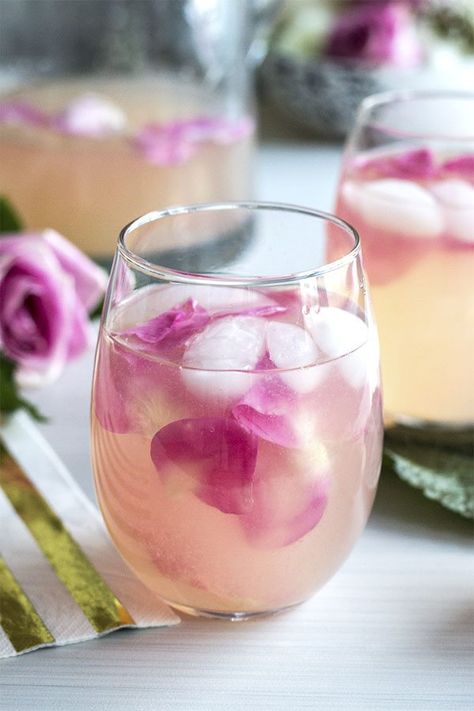 Rose Lemonade - Naturally Sweetened Rose Lemonade Recipe Homemade Pink Lemonade, Rose Petal Lemonade, Rose Lemonade Aesthetic, Rose Lemonade Cocktail, Rose Simple Syrup, Rose Lemonade, Lemon Uses, Liquid Stevia, Rose Recipes