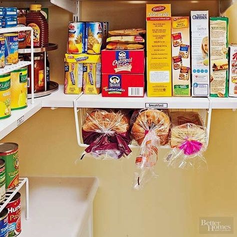 Ikea 2015, Do It Yourself Decoration, Beautiful Pantry, Pantry Organization Ideas, Organized Pantry, Corner Pantry, Diy Tumblr, Small Pantry, Bread Storage