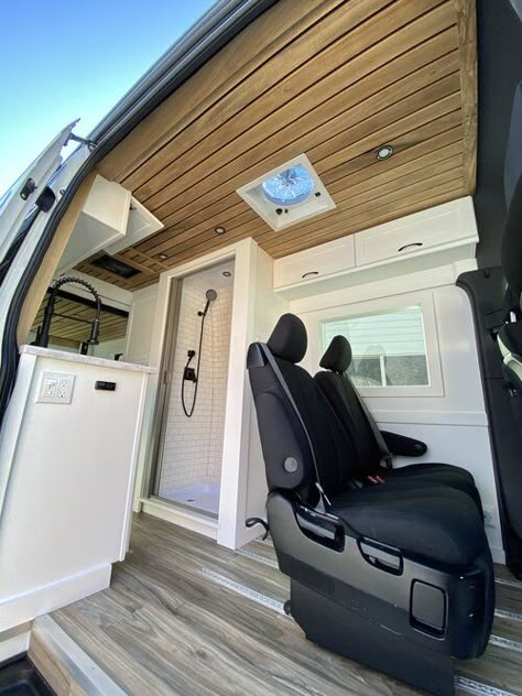 FAMILY VAN TOUR | Sprinter Van Conversion that sleeps & seats 4 with a 12 volt AC Unit — Sara & Alex James - 40 Hours of Freedom Ute Camper, Iveco Daily Camper, Van Conversion For Family, Van Seats, Van Layout, Iveco Daily 4x4, Sprinter Rv, Family Van, Mercedes Sprinter Camper