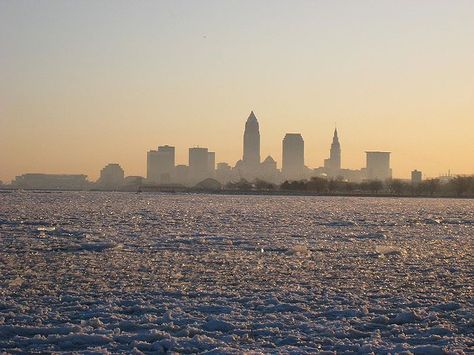 15 Awesome Images of the Cleveland Skyline Lake Eerie, Cleveland Skyline, City Love, Cleveland Rocks, Forest City, Lake Water, Frozen Lake, Field Trips, Winter Scenery