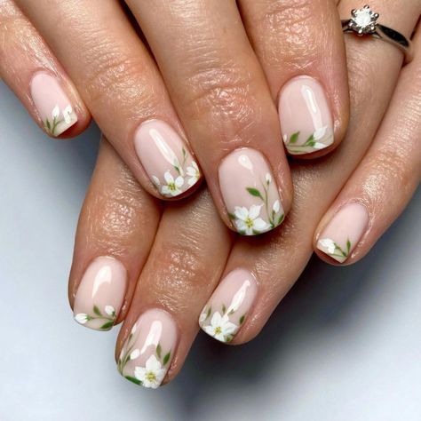 wedding nails for brides, wedding nails, bridal nails, wedding nails 2022, wedding nails ideas, best wedding nails, wedding nails with glitter, wedding nails for bride 2022 White Lace Nails, Nails For Bride, Floral Nail Designs, Flower Nail Designs, Floral Nail Art, Wedding Nails For Bride, Wedding Nails Design, Nail Art Wedding, Bride Nails