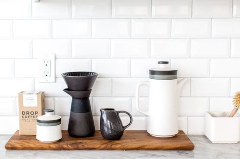 Their pour-over coffee kit, found at TRNK, lets the couple enjoy the morning in a stylish way. Pour Over Station, Pour Over Coffee Bar, Pour Over Coffee Station, Coffee Kit, Silver Bathroom, Diy Coffee Bar, Home Coffee Stations, Espresso Bar, Coffee Equipment