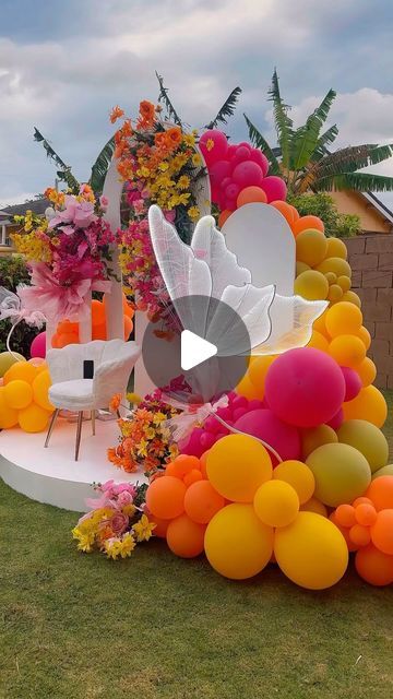 Orange Birthday Parties, Butterfly Birthday Party Decorations, Butterfly Centerpieces, Butterfly Balloons, Orange Birthday, Butterfly Birthday Party, Pink Birthday Party, Butterfly Party, Butterfly Birthday