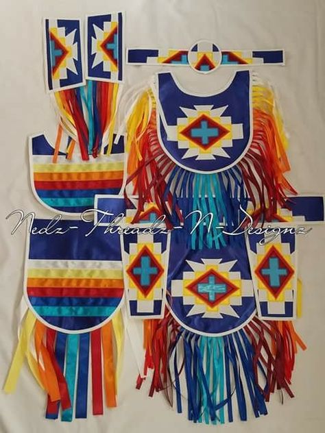 Grass dance outfit Grass Dance Regalia, Grass Dance Outfits, Baby Boy Moccasins, Powwow Outfits, Native Outfits, Powwow Regalia, Jingle Dress, Native American Regalia, Native Dress