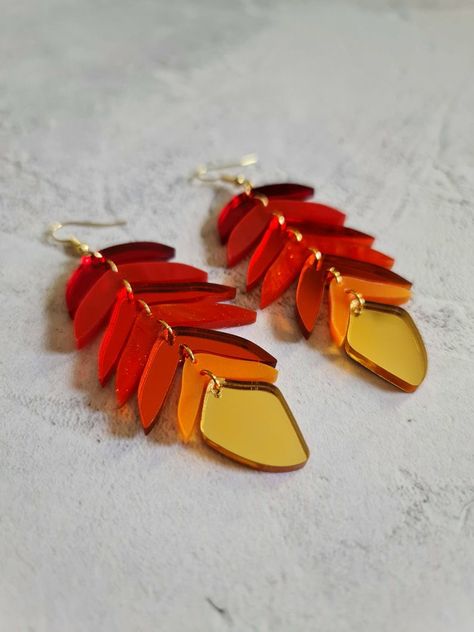 Precious Metal Clay Jewelry, Contemporary Handmade Jewelry, Thursday Evening, Resin Jewelry Diy, Diy Jewelry Inspiration, Laser Cut Jewelry, Metal Clay Jewelry, Unusual Earrings, 3d Laser