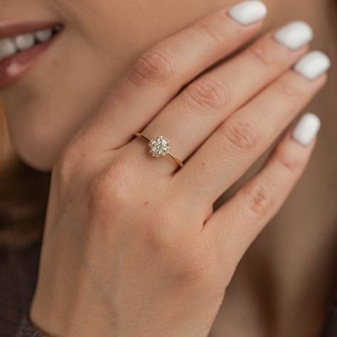 Halo Cut Ring, Diamon Ring, Halo Round Engagement Ring, Gold Finger Rings, Engagement Ring Moissanite, Moissanite Engagement Ring Halo, Round Halo Engagement Rings, Engagement Ring Round, Sunflower Ring