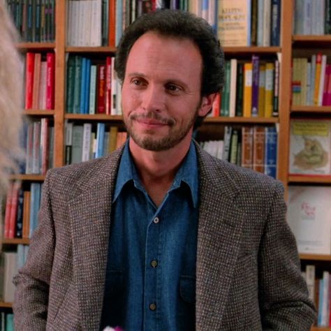 Billy crystal when harry met sally #billycrystal Harry Burns Outfit, Harry When Harry Met Sally, Harry Burns When Harry Met Sally, Billy Crystal When Harry Met Sally, Billy Crystal Style, Harry Burns, Ideal Appearance, Long Beach New York, Style Themes