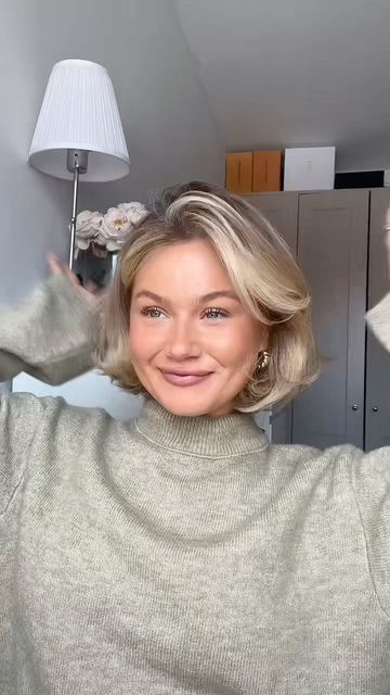 90s Blowout Bob Haircut, Bob Inspiration, Blonde Bob With Layers, Blonde Highlights With Bright Money Piece, Bob Haircuts For Women Round Face, Sophie Murray Hair, Sophie Murray, Bob Haircut Aesthetic, Blond Blowout Short