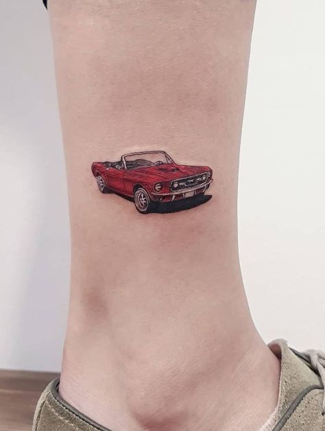 Ford Mustang Tattoo Classic Cars Tattoo, Small Car Tattoos For Women, Old Car Tattoo, Classic Car Tattoo, Car Tattoos For Women, Vintage Car Tattoo, Dadys Girl, Boo Tattoo, Ford Tattoo