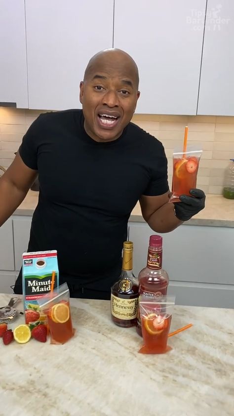 Tipsy Bartender - Strawberry Henny Adult Capri Sun 🍓🌞 Henny Punch Recipes, Capri Sun Alcohol Drinks, Adult Capri Sun Pouches Recipes, Strawberry Henny Recipe, Strawberry Henny, Adult Capri Sun Recipe, Liquor Pouches, Henny Drinks, Adult Capri Sun