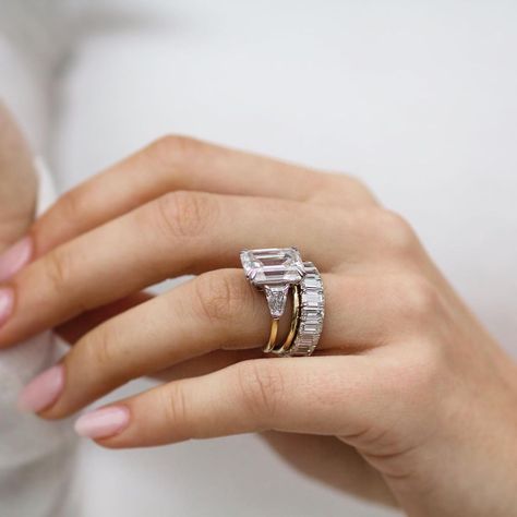 EAST WEST // GEM COMPANY on Instagram: “Let’s talk stacking with a donut on your engagement ring! 🍩 A donut or a “basket” is when the metal on the band protrudes to allow the…” Ring Guide, Emerald Cut Moissanite, Moissanite Necklace, Types Of Diamonds, Moissanite Earrings, Local Jewelry, Engagement Bands, Moissanite Wedding Bands, Stone Engagement Rings