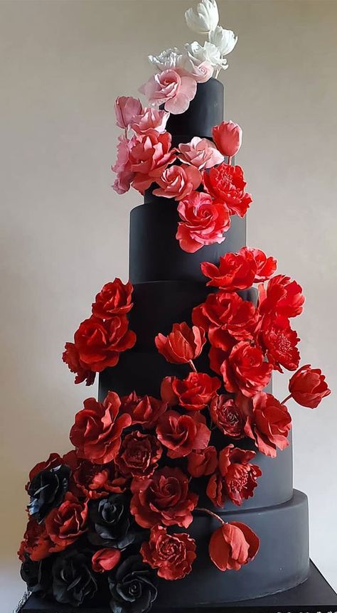 Wedding Cake Ideas Elegant, Wedding Cales, Black Wedding Cake, Best Wedding Cakes, Black Fondant, Red Wedding Theme, Cake Show, Black Wedding Cakes, Wedding Cake Ideas