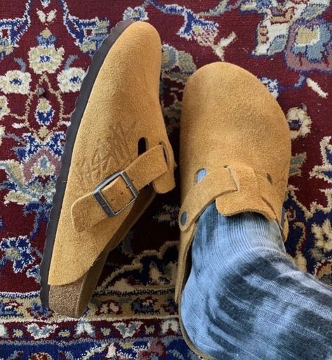 Stussy Clogs, Stussy Birkenstock, Slides Slippers, Fashion Slippers, Birkenstock Boston, Shoe Inspiration, Dream Shoes, Birkenstock, Clogs