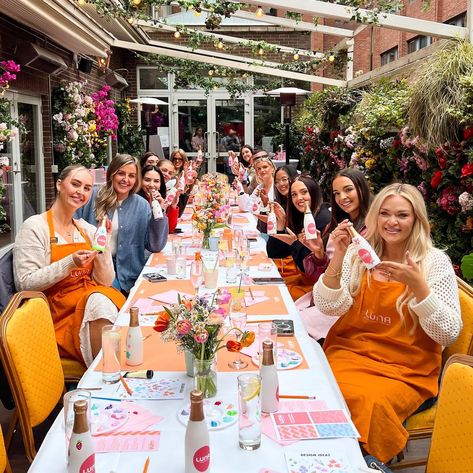 We hosted a really fun event this morning for @lunahaircare bottle rebrand 💖 They got to ‘rebrand’ their Prosecco bottles just like Luna with some fun spring/summer patterns 🌸🌷🌻 This was our first influencer style event so we were really excited for it!! We are so grateful to the girls at Luna haircare for reaching out and getting us involved in this amazing event 🫶🏼 If you are interested in hosting something similar please reach out to ciara@howradstudios.com ✨ Vision Board Event, Hair Commercial, Influencer Event, Brand Launch, Influencer Style, Party Shots, Brand Event, Shot List, Activity Table