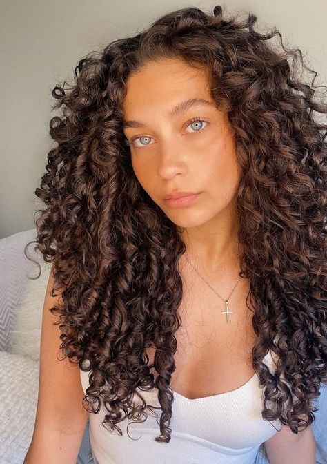 Finger Coiling, Jayme Jo, Long Layered Curly Hair, Curly Cut, Natural Curly Hair Cuts, Black Curls, Layered Curly Hair, Curly Haircuts, Colored Curly Hair