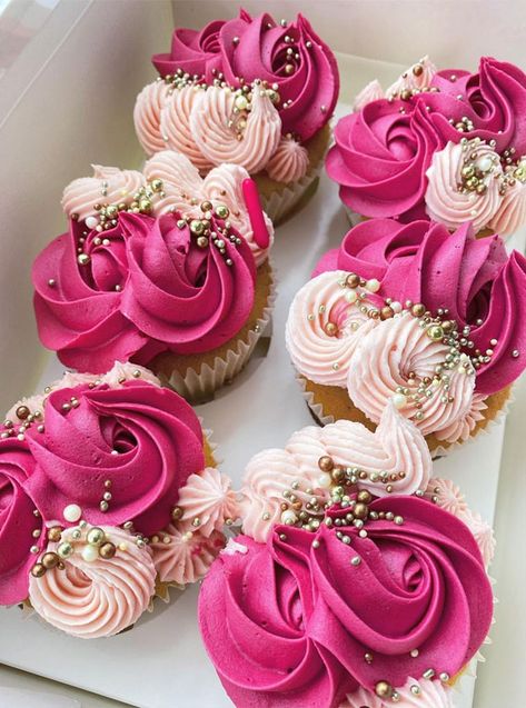 Raspberry Cupcakes Decoration, Decorated Cupcakes For Wedding, Dozen Cupcake Designs, Fancy Pink Cupcakes, Pink And Gold Cupcake Ideas, Pink Cupcake Decorating Ideas, Pink Birthday Cupcakes For Women, Hot Pink Cupcakes Birthday, Magenta Cupcakes