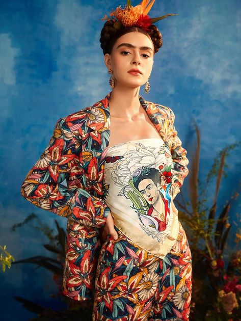 Frida Kahlo X SHEIN Floral & Figure Graphic Bandana | SHEIN USA Frida Kahlo Outfit, Mexican Dresses, Bandana Scarf, Apparel Accessories, Mood Board, Outfit Inspirations, Vogue, My Style, Free Shipping