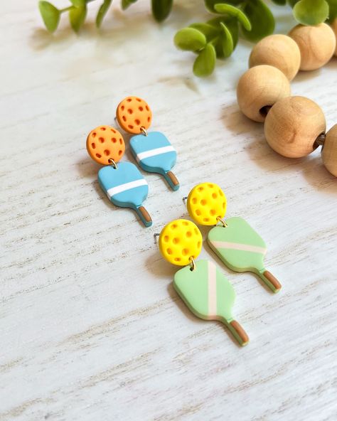 🏐⚾️⚽️🏓🏀🏈🎾 From baseball to tennis, the new earrings collection is all about sports vibes and they’re LIVE NOW! Head over to my shop to check them out ⚾️🏀⚽️ Earrings 2023, New Earrings, Live Now, Earrings Collection, Live In The Now, Handmade Polymer Clay, Polymer Clay Earrings, Clay Earrings, Polymer Clay