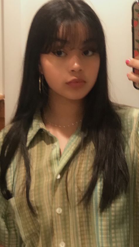 Cute Bangs Round Face, Mexican Bangs Hair, Fluffy Bangs Long Hair, Bangs Short Forehead, Latinas With Bangs, Bangs On Black Hair, Types Of Bangs For Round Faces, Bangs On Small Forehead, Haircuts For Wide Faces