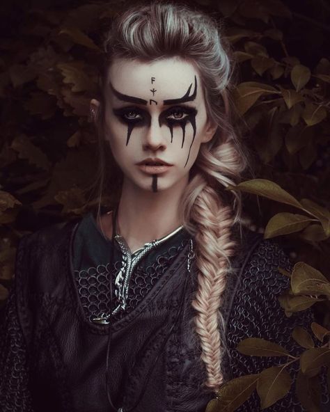 Viking Makeup Female, Pagan Witch Makeup, Viking Woman Makeup, Viking Make Up Woman, Viking Makeup Female Warrior, Female With Glasses, Katrina Bennett, Pagan Makeup, Viking Face Paint