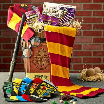 All You Need for a Harry Potter Easter Basket! Harry Potter Easter Basket, Harry Potter Gift Basket, Purple Easter Basket, Harry Potter Birthday Cards, Harry Potter Valentines, Chocolate Frogs, Harry Potter Gift, Harry Potter Friends, Harry Potter Painting