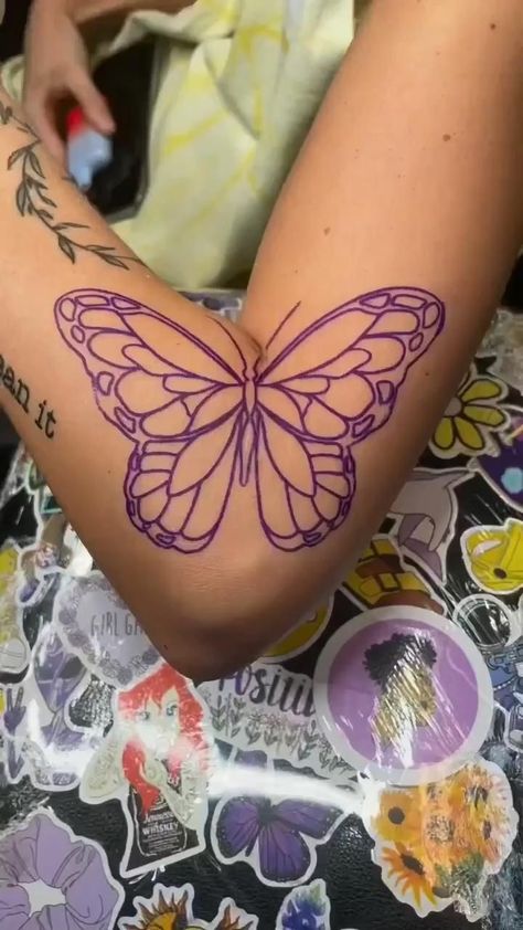 #3DTattoos, #TattooArt, #MindBlowingTattoos, #OpticalIllusion, #TattooInspiration, #CrazyTattoos, #TattooDesigns, #BodyArt, #TattooIdeas, #InkArt, #TattooLife, #UniqueTattoos, #TattooArtist, #TattooLovers, #TattooGallery, #TattoosOfInstagram, #TattooAddict, #InkMaster, #TattooCulture, #Tattooed Butterfly Tattoo Elbow, Butterfly Elbow Tattoo, Flower Tattoo Thigh, Tattoo Elbow, Butterfly Tattoos On Arm, Around Arm Tattoo, Light Eyebrows, Elbow Tattoo, Birthday Tattoo