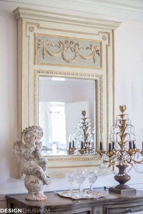 Love French style but don’t love the expense of high end antiques? Here are 10 ways to save money on French decor by mixing real and faux. French Country Style Bathroom, French Nouveau, French Country Mirrors, French Antique Mirror, Mirrors Diy, Diy French Country Decor, Country Style Bathrooms, Mantle Decorating, French Style Mirrors