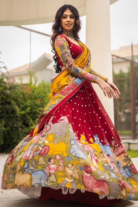 Shop for these amazing collections of Red Geogette Hand Painted Kalamkari Geometric Embroidered Lehenga Blouse Set For Women by aindhri by mahitha online at Aza Fashions. Blouse Designs For Lehenga Traditional, Red Hand Painted Suit, Luxury Kalamkari Print Dupatta For Transitional Season, Lehenga Designs Kalamkari, Luxury Cotton Dupatta With Kalamkari Print, Kalamkari Half Saree Lehenga, Trending Half Saree Designs, Pen Kalamkari Lehangas, Kalamkari Half Saree Designs