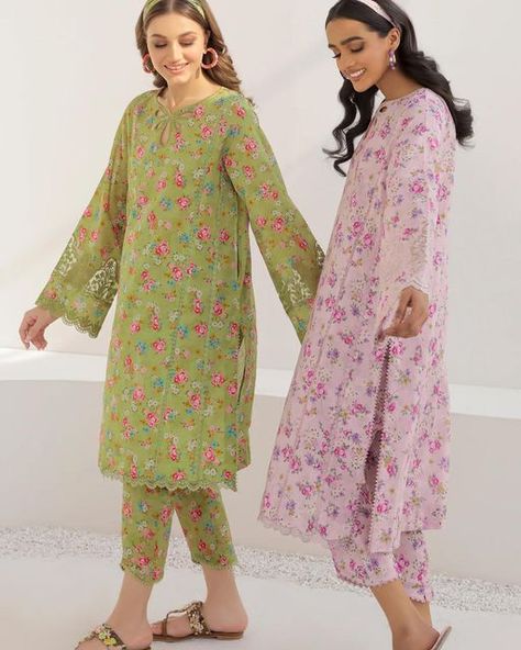 Lawn Simple Dress Designs, Lawn 2 Piece Suit Design, 2 Piece Printed Lawn Suit Design, Pakistani Lawn Dress Stitching Ideas, Pakistani Dress Design Salwar Kameez Simple Lawn, Lawn Dresses Stitching Ideas, Lawn Designs, Organza Dresses, Dress Designing