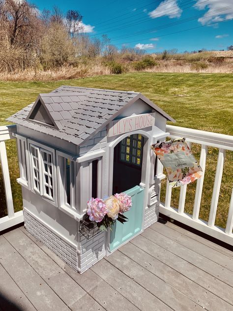 Fun playhouse remodel with fun pastel colors! Little Tikes Playhouse Makeover, Playhouse Interior Ideas, Playhouse Remodel, Outdoor Playhouse Ideas, Playhouse Interior, Backyard Play Spaces, Kids Playhouse Outdoors, Wood Playhouse, Backyard Kids Play Area