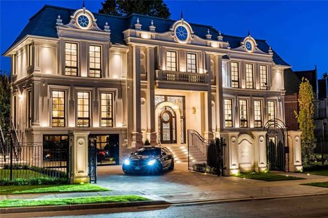 $9 million Richmond Hill palace comes dripping in white marble Grand Mansion, Beverly Park, Lush Landscaping, Design Villa, Mega Mansions, Canada Photos, Rich Home, Classical Design, Contemporary Style Homes