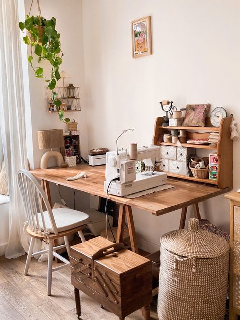 Sewing Station Aesthetic, Small Sewing Station, Textile Studio Space, Boho Sewing Room, Studio Office Ideas, Sewing Room Aesthetic, Sewing Studio Ideas, Tiny Sewing Room, Tiny Art Studio